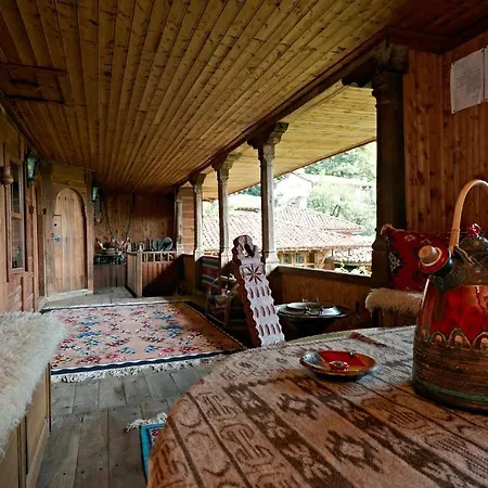 Ecohouse 3* 제라브나