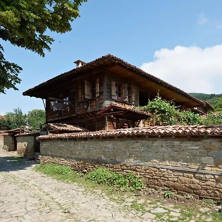 Ecohouse 제라브나