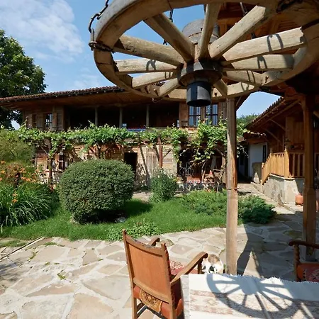 게스트하우스 Ecohouse 3*